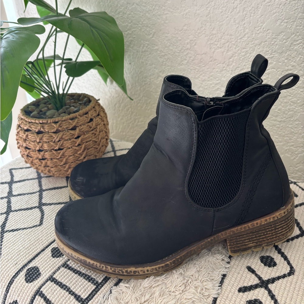 Maurices Black Ankle Booties